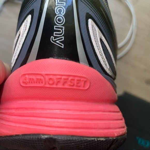 SAUCONY MIRAGE 5 Running Shoes - Picture 12 of 14